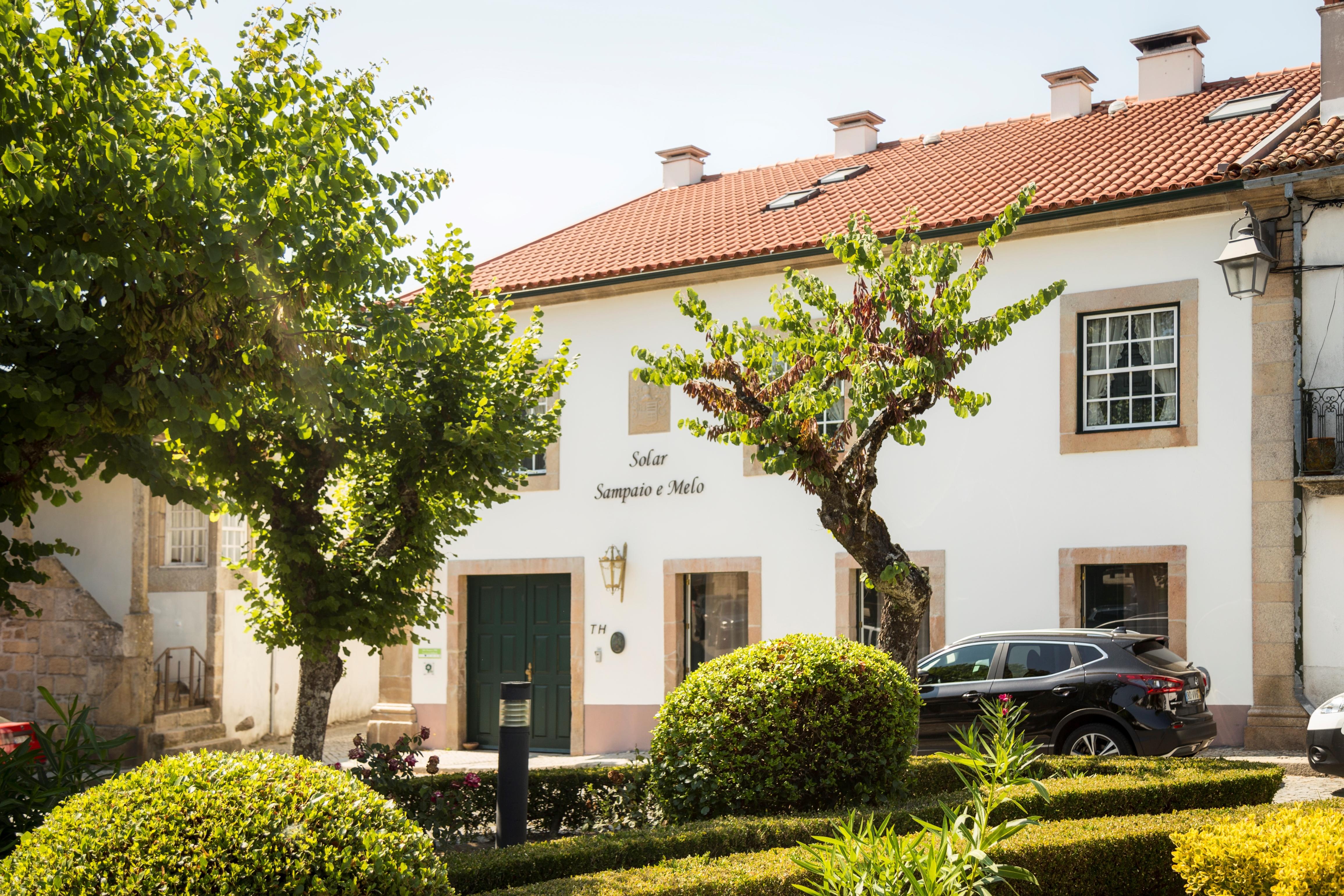 Solar Sampaio E Melo Bed & Breakfast Trancoso Exterior photo