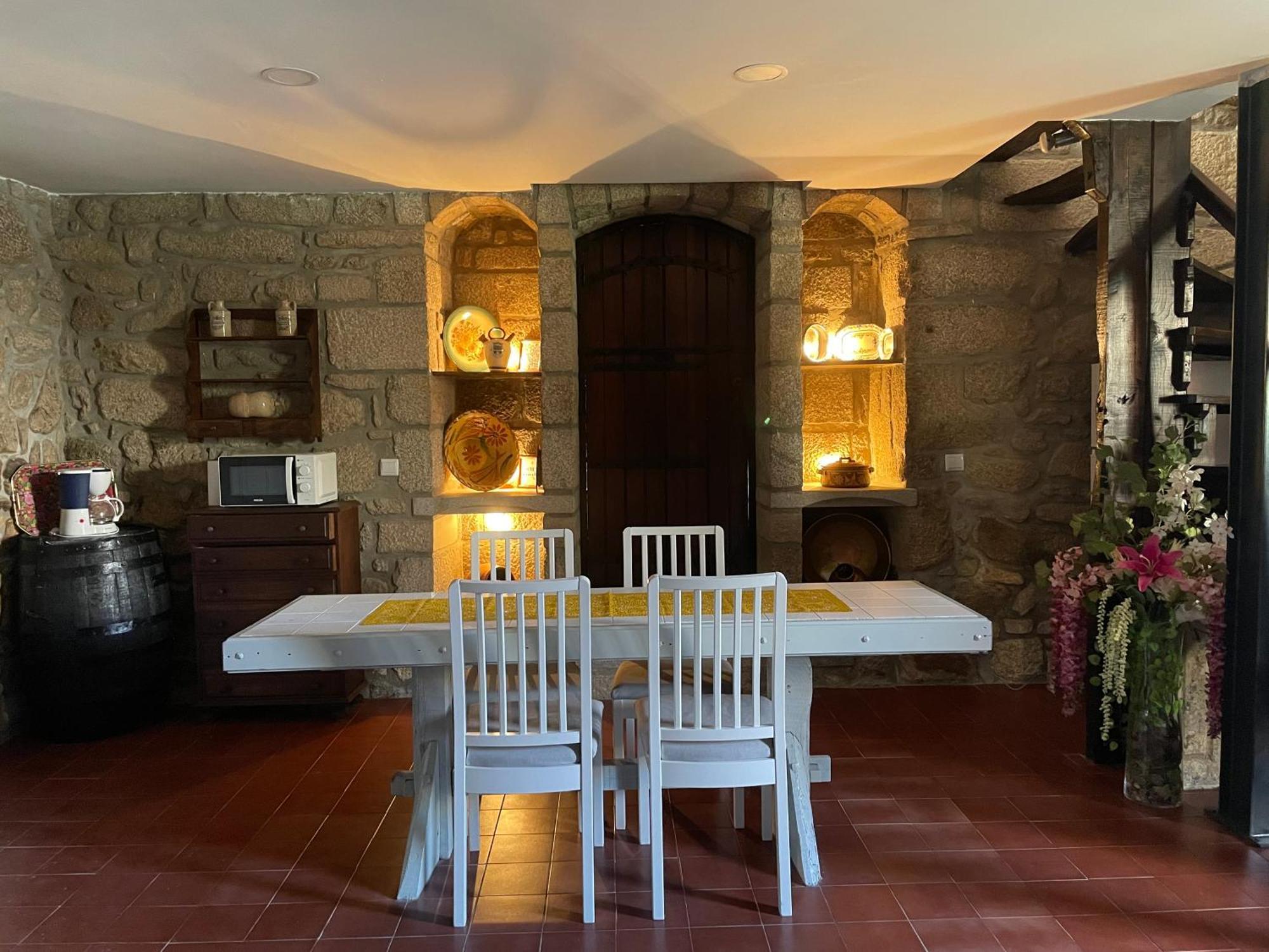 Solar Sampaio E Melo Bed & Breakfast Trancoso Exterior photo