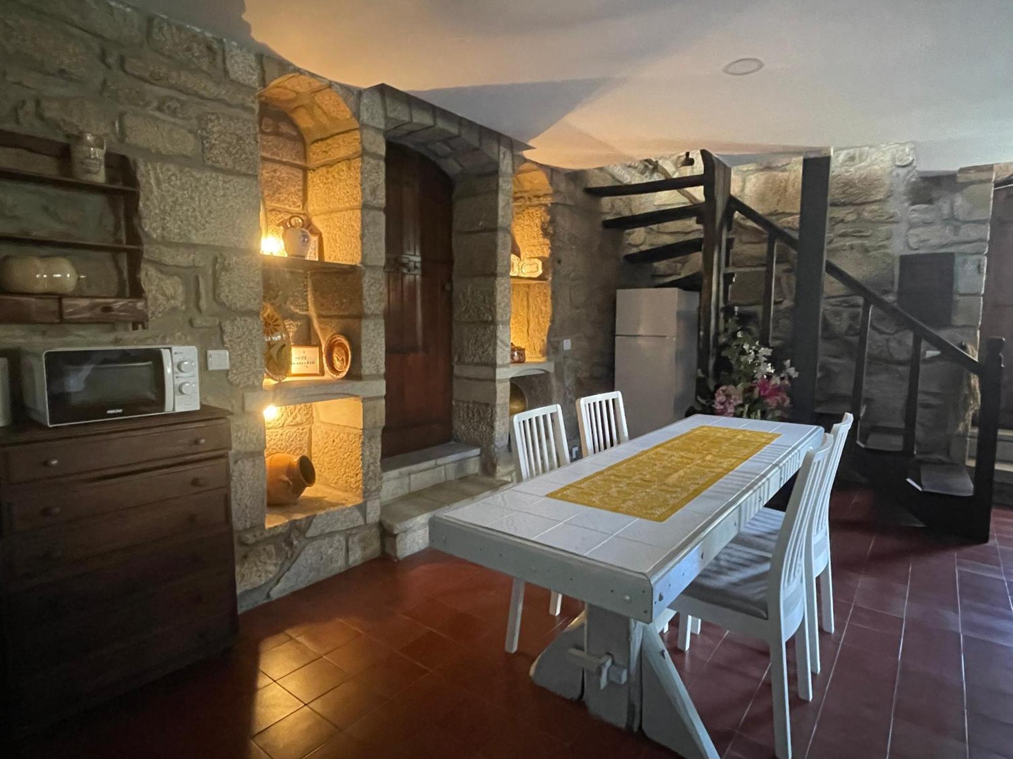 Solar Sampaio E Melo Bed & Breakfast Trancoso Exterior photo